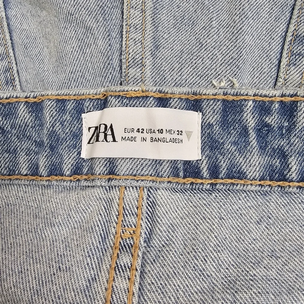 Zara high rise cut off denim shorts raw hem 100% cotton size 10 - Picture 3 of 4